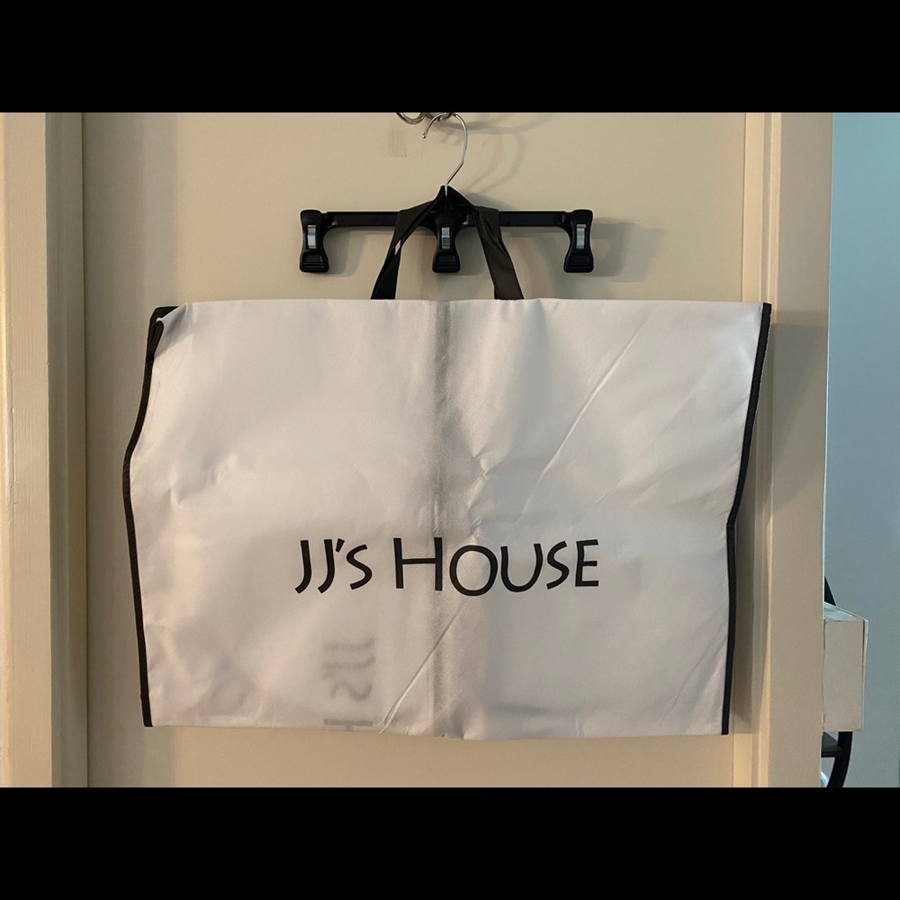 JJ’s House Garment Bag